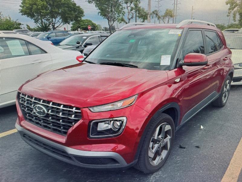 2024 Hyundai Venue SEL IVT's photo