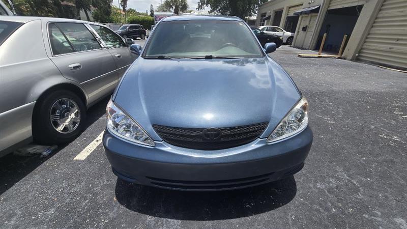 Toyota Camry LE 2003