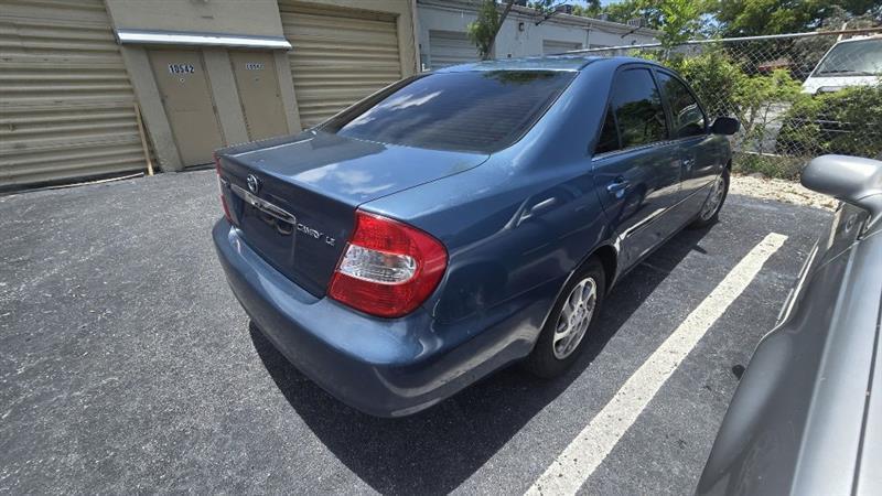 Toyota Camry LE 2003