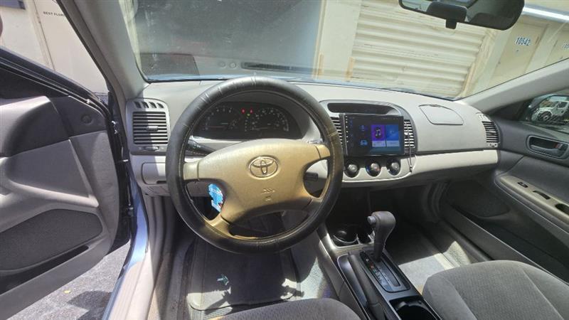 Toyota Camry LE 2003