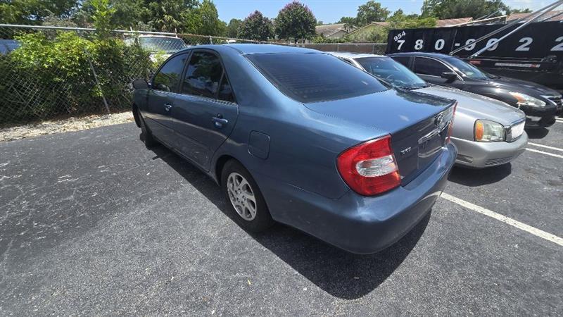 Toyota Camry LE 2003