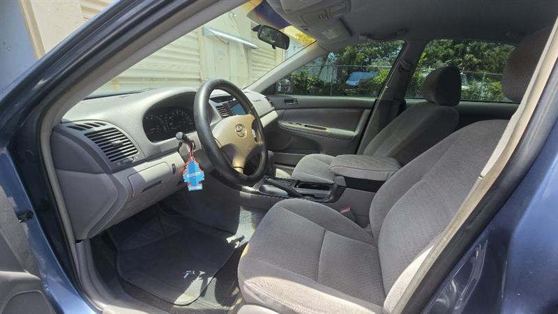 Toyota Camry LE 2003