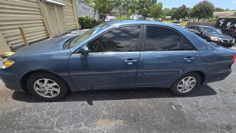 Toyota Camry LE 2003