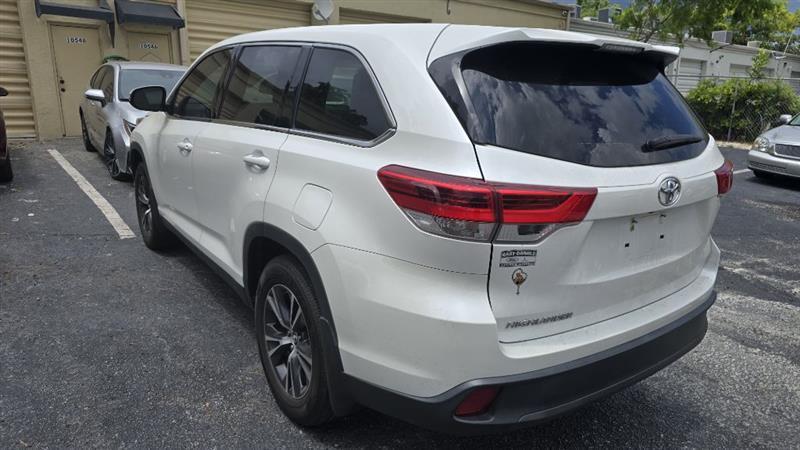 Toyota Highlander LE FWD I4 2019