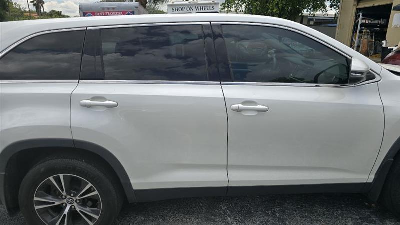 Toyota Highlander LE FWD I4 2019