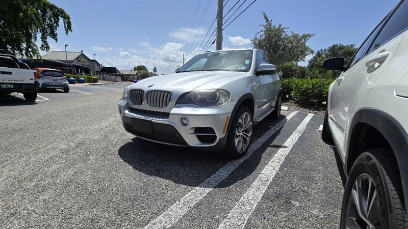 BMW X5 xDrive50i 2011