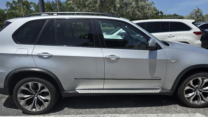 BMW X5 xDrive50i 2011