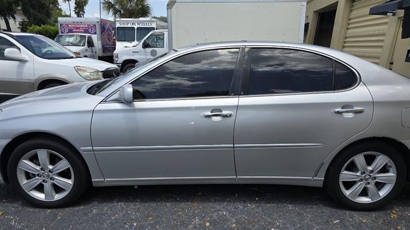 Lexus ES 330 Sedan 2005
