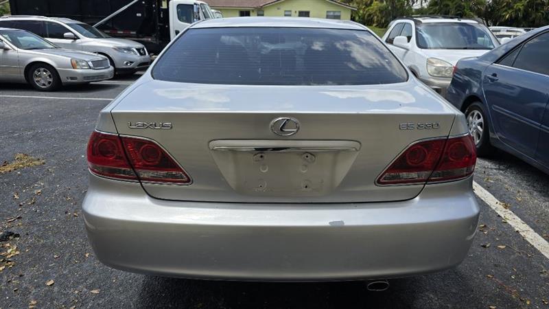 Lexus ES 330 Sedan 2005