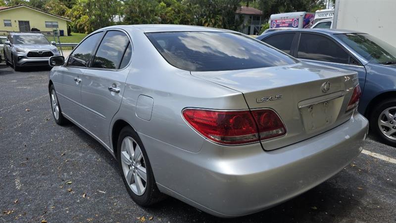Lexus ES 330 Sedan 2005