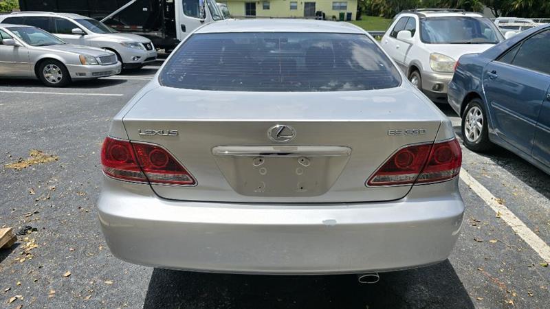 Lexus ES 330 Sedan 2005
