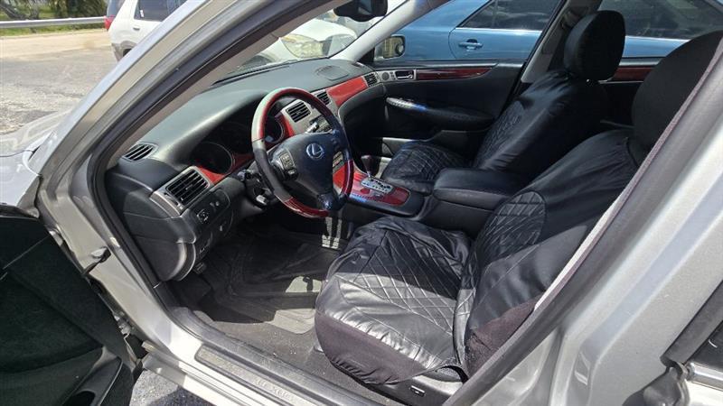 Lexus ES 330 Sedan 2005