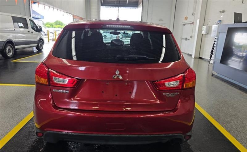 Mitsubishi Outlander Sport ES 2WD 2014
