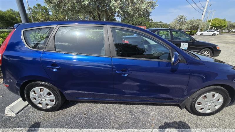 Hyundai Elantra Touring GLS Manual 2012