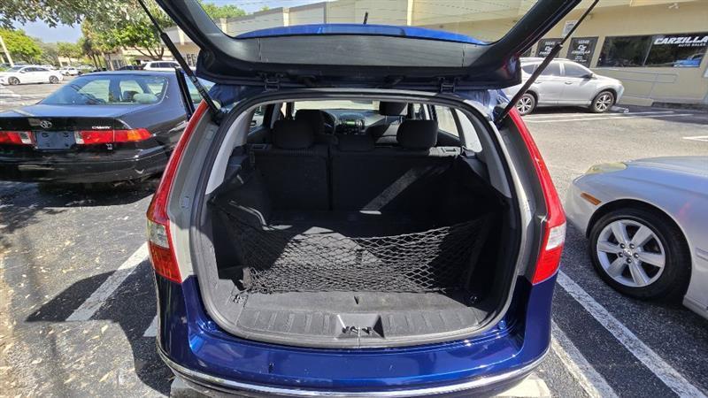Hyundai Elantra Touring GLS Manual 2012