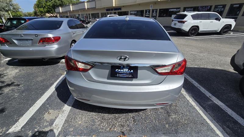 Hyundai Sonata GLS Auto 2012