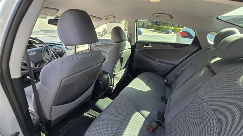 Hyundai Sonata GLS Auto 2012