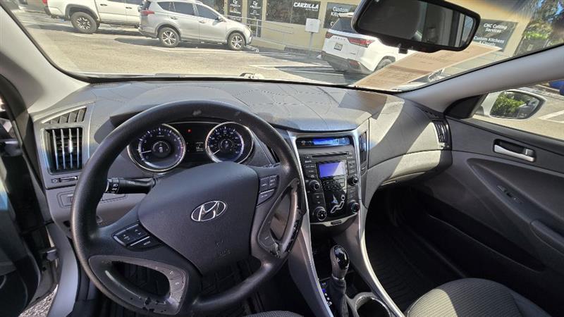 Hyundai Sonata GLS Auto 2012