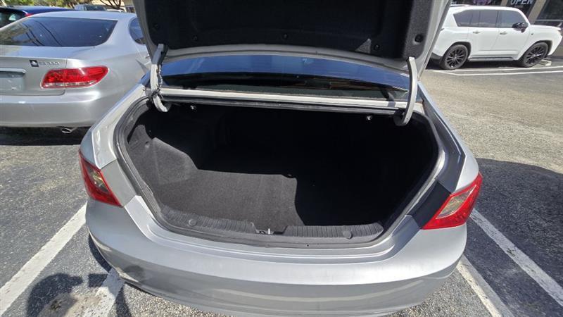 Hyundai Sonata GLS Auto 2012