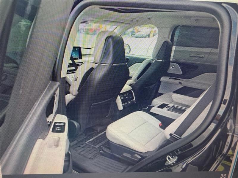 Lincoln Aviator Reserve AWD 2025