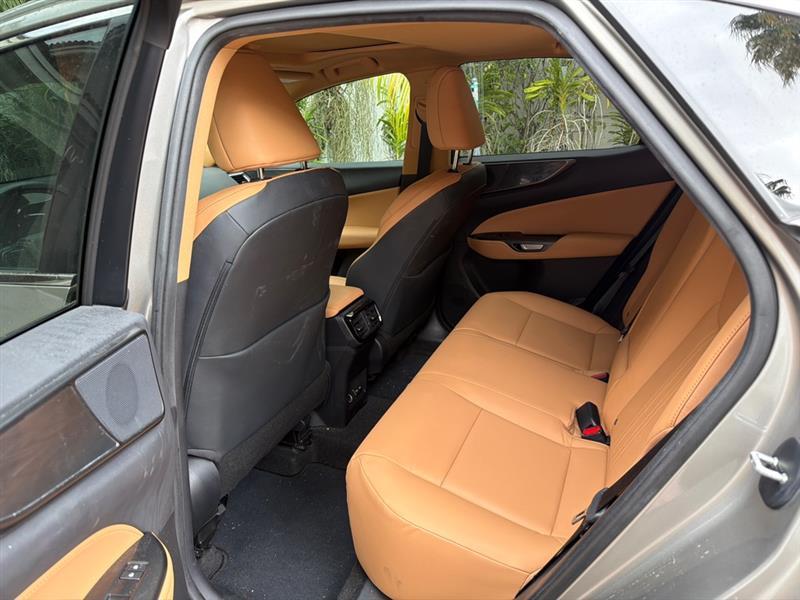Lexus NX 250 Premium 2024