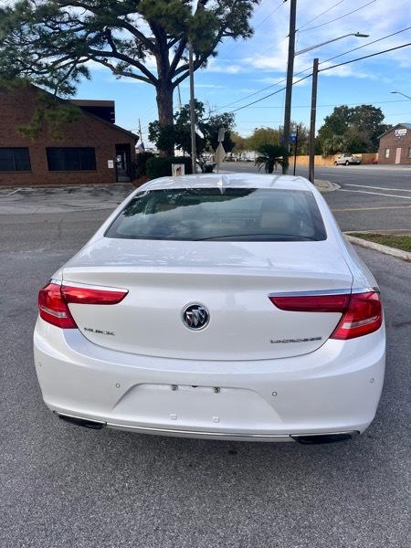 Buick LaCrosse Essence 2017