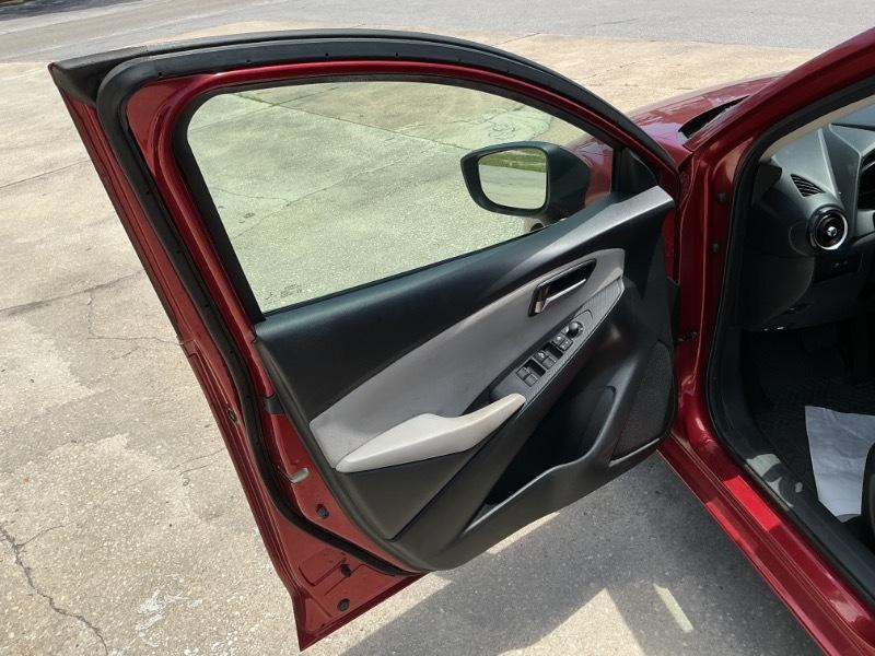 Toyota Yaris iA 6A 2019