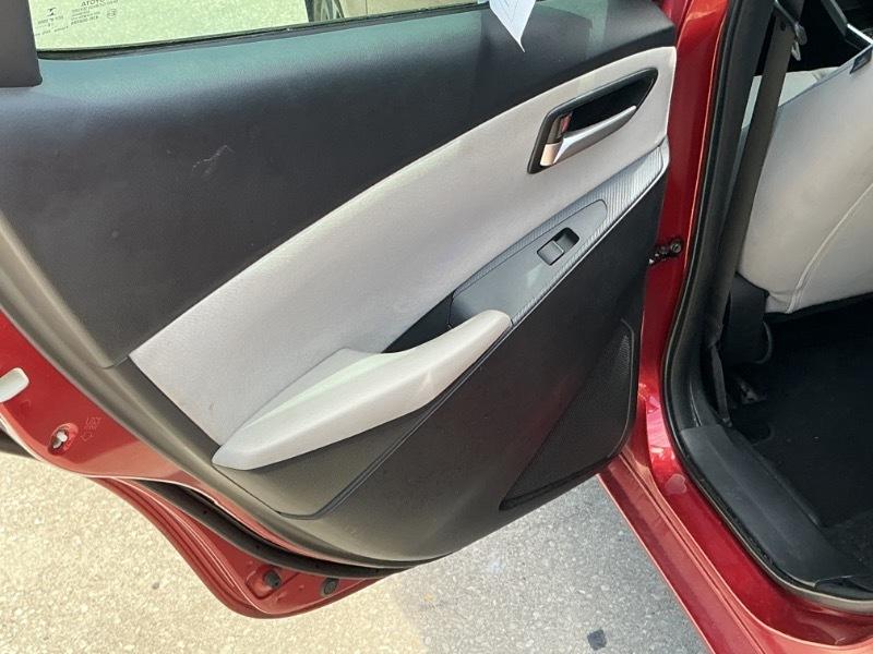 Toyota Yaris iA 6A 2019