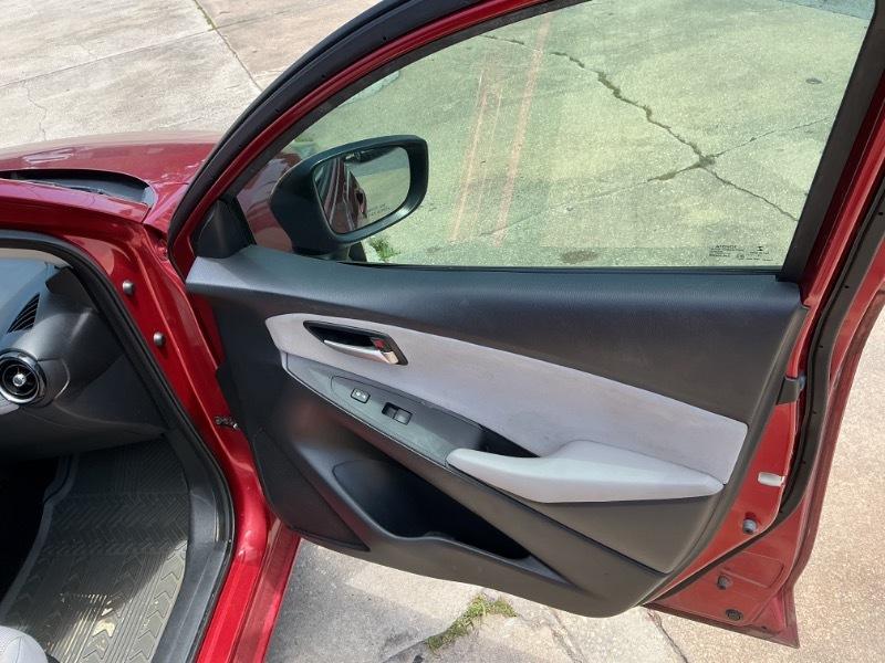 Toyota Yaris iA 6A 2019