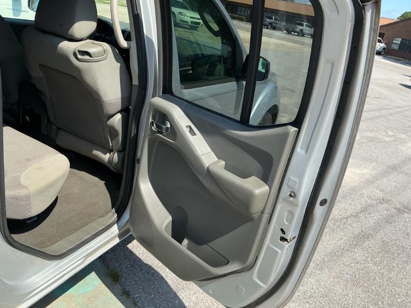 Nissan Frontier SE Crew Cab 2WD 2008