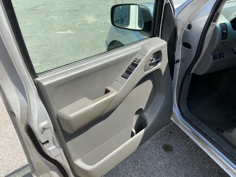 Nissan Frontier SE Crew Cab 2WD 2008
