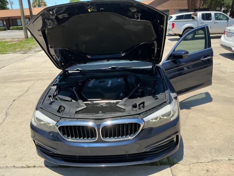 BMW 5-Series 530i 2017