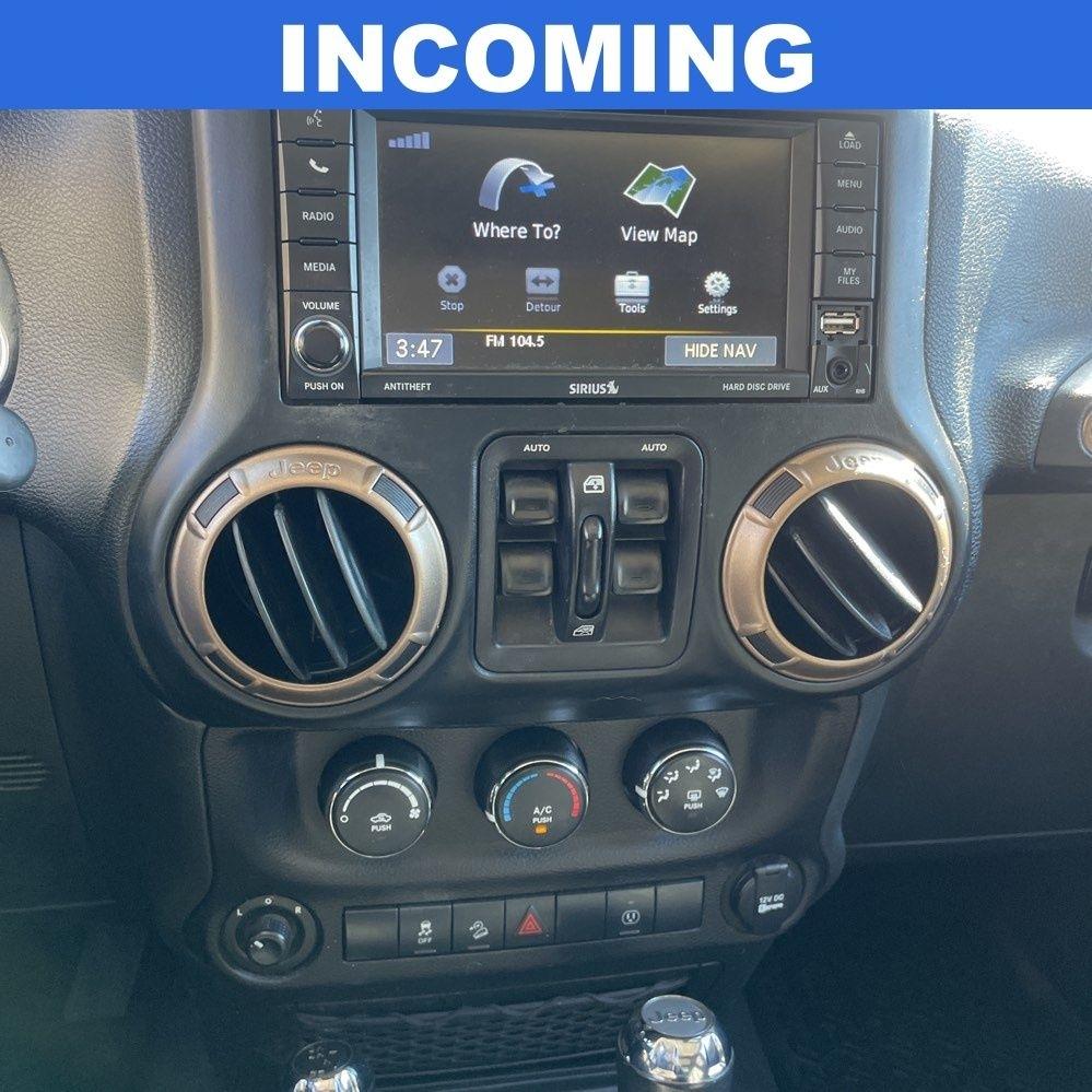 Jeep Wrangler Unlimited Sahara 4WD 2017