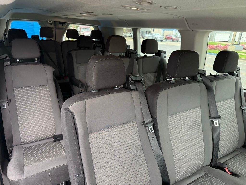 Ford Transit 350 Wagon Low Roof XLT w/Sliding Pass. 148-in. WB 2022