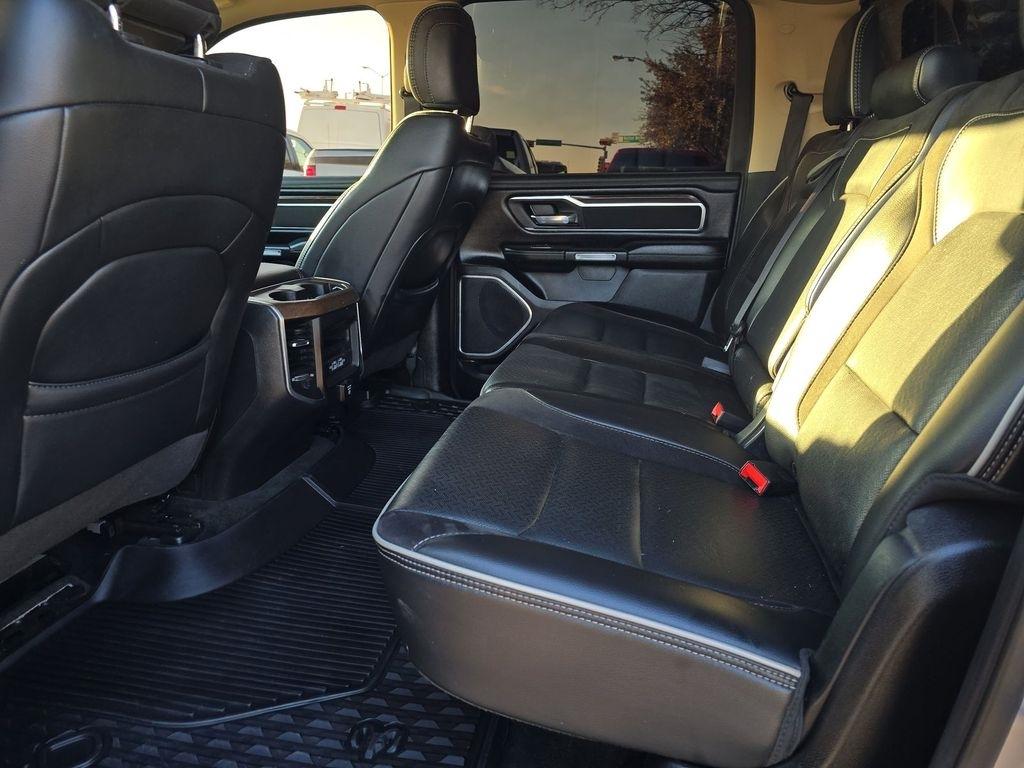 RAM 1500 Laramie Crew Cab SWB 2WD 2021