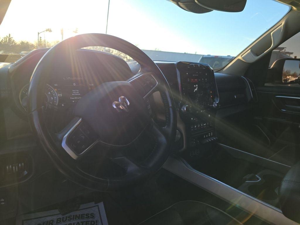 RAM 1500 Laramie Crew Cab SWB 2WD 2021