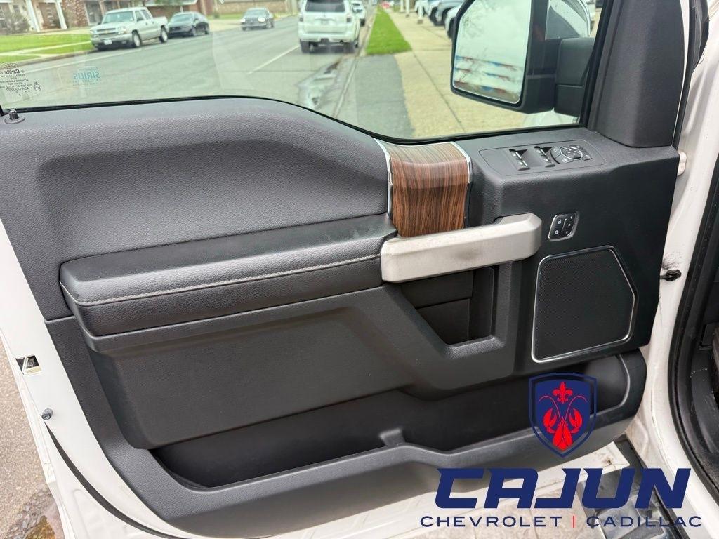 Ford F-150 Lariat SuperCrew 5.5-ft. Bed 2WD 2016