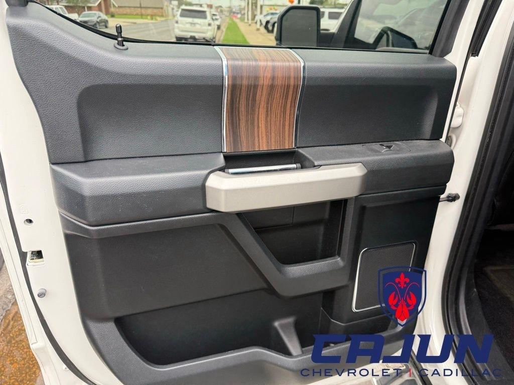 Ford F-150 Lariat SuperCrew 5.5-ft. Bed 2WD 2016