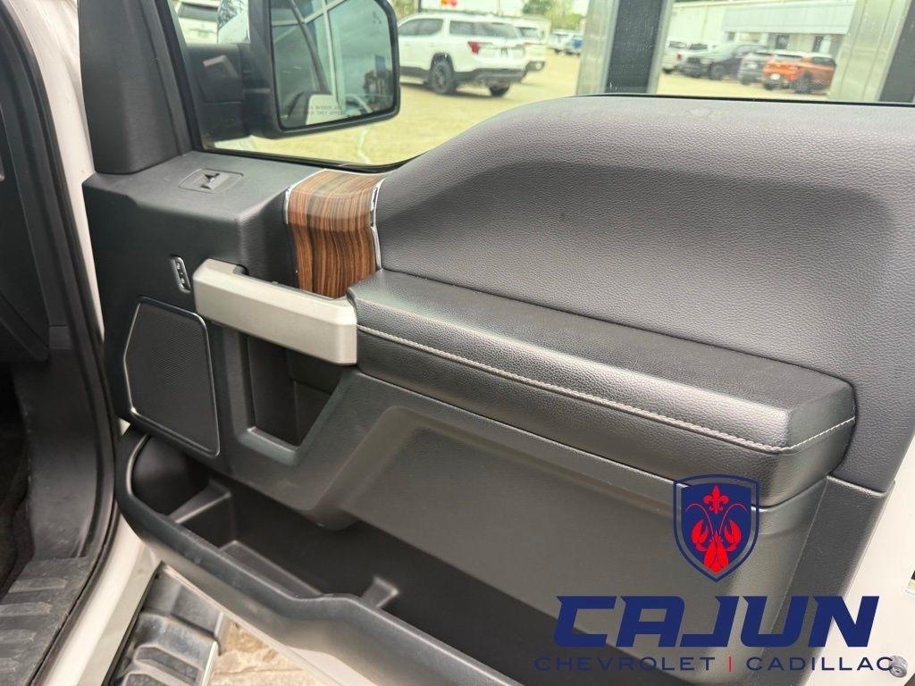 Ford F-150 Lariat SuperCrew 5.5-ft. Bed 2WD 2016