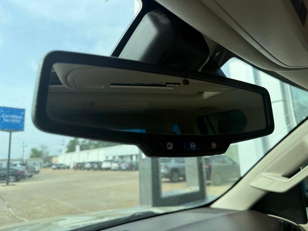 GMC Yukon Denali 2WD 2017