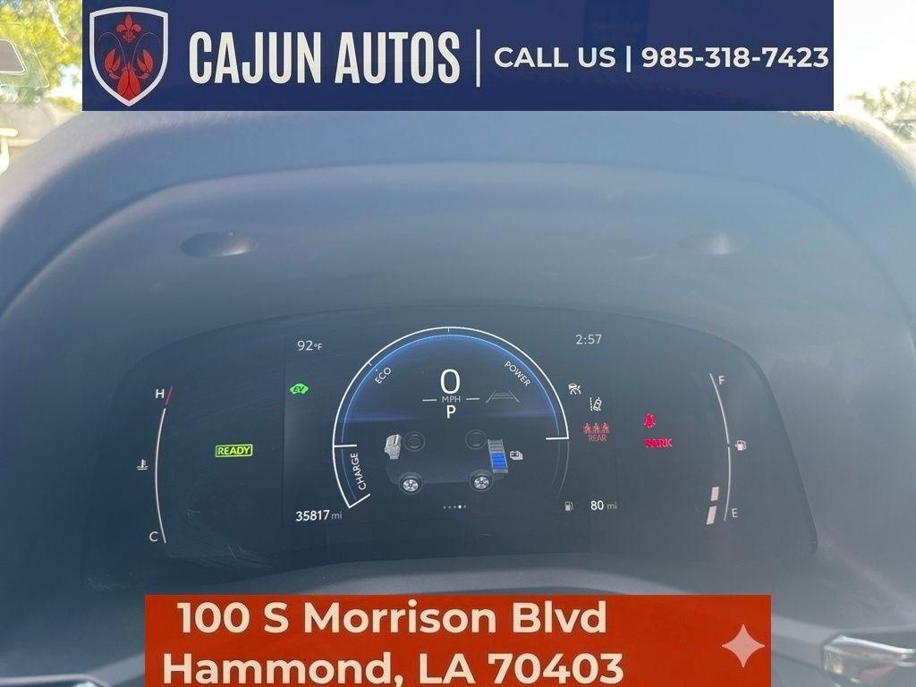 Toyota Camry Hybrid XLE 2025