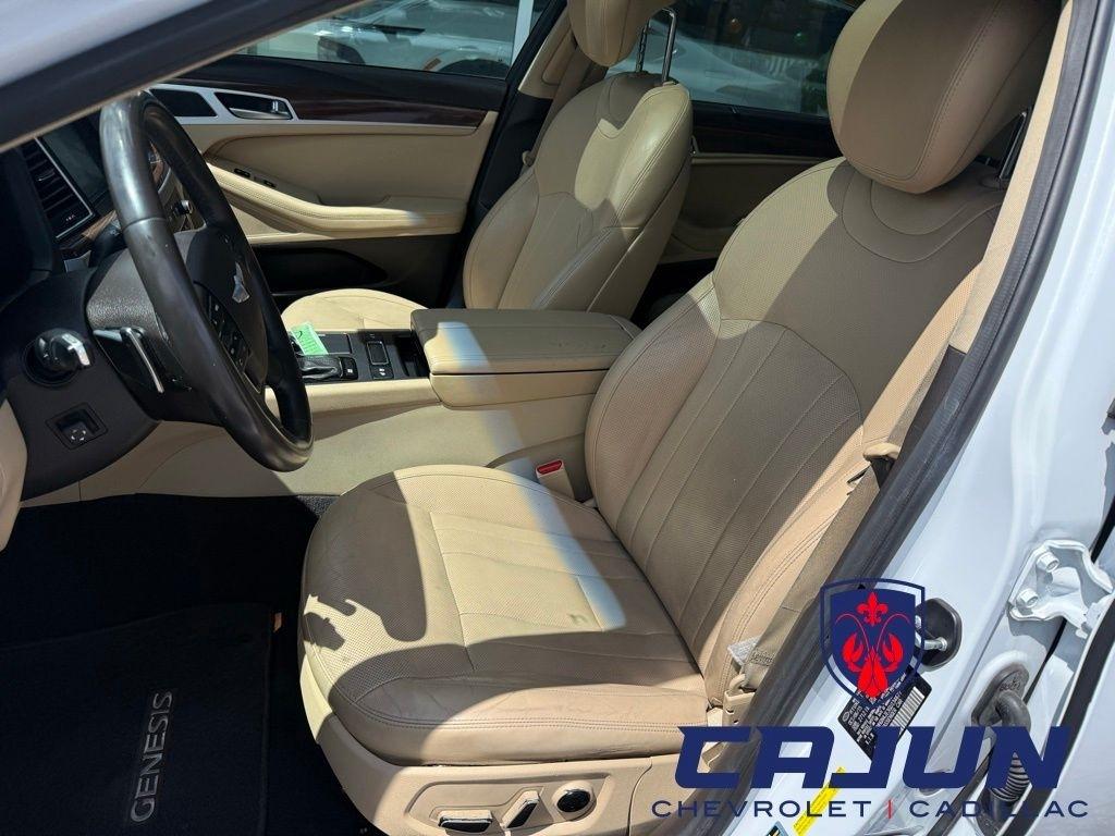 Hyundai Genesis 3.8L 2016