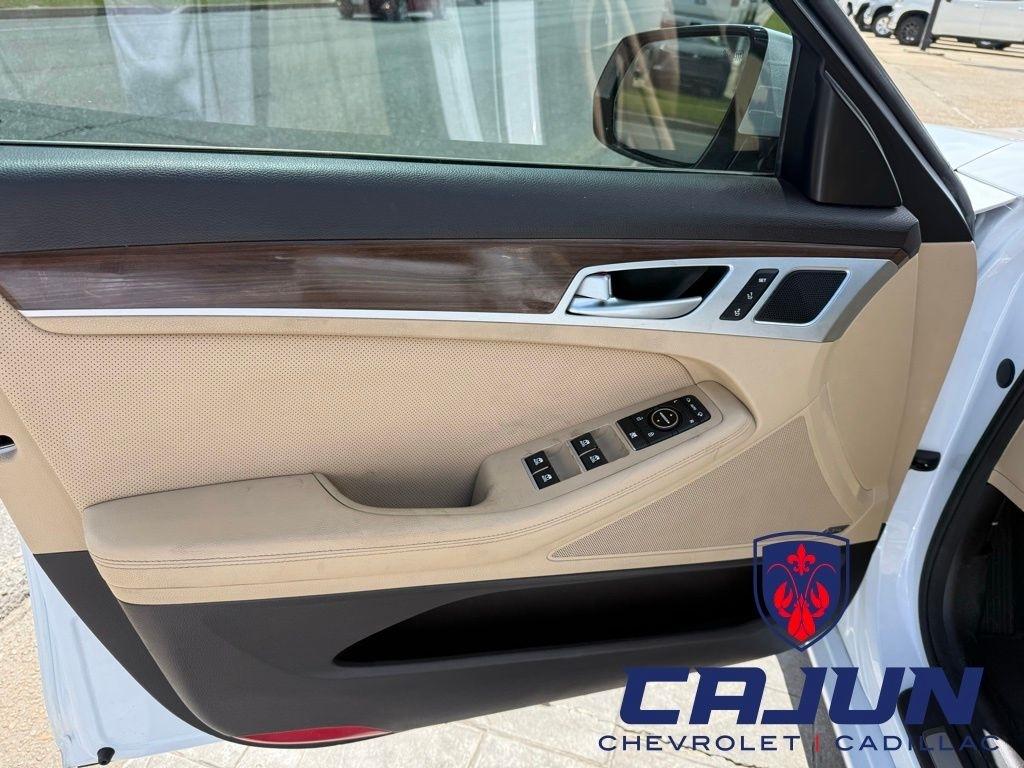 Hyundai Genesis 3.8L 2016