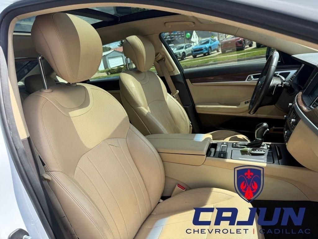 Hyundai Genesis 3.8L 2016