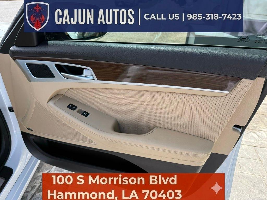 Hyundai Genesis 3.8L 2016