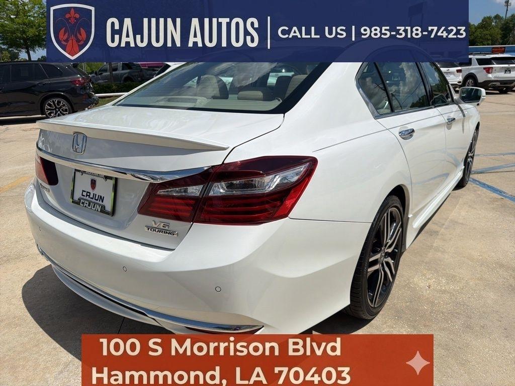 Honda Accord Touring V6 Sedan 6-Spd AT 2017