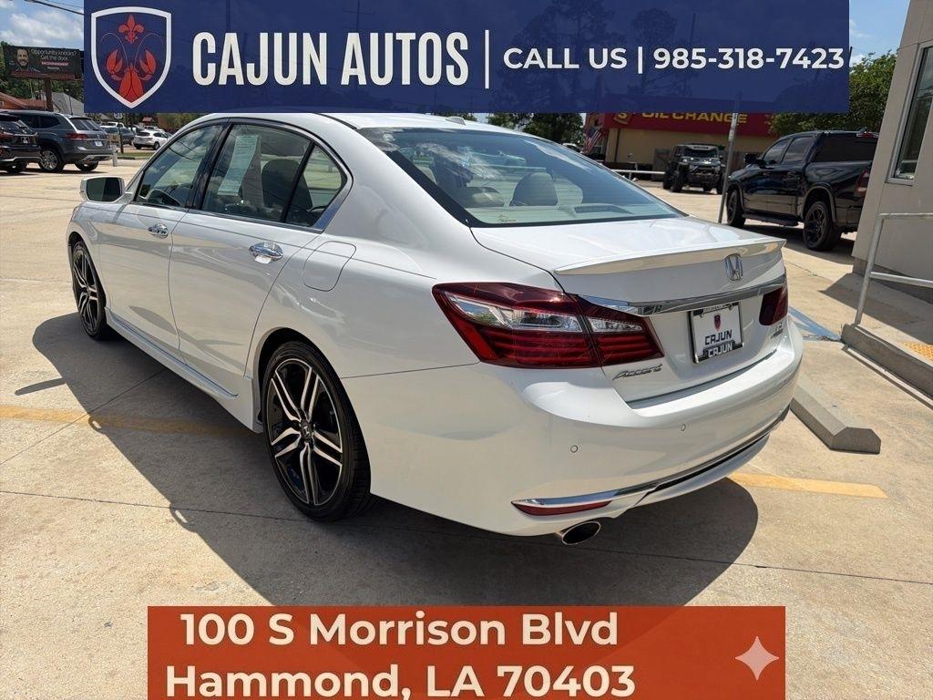 Honda Accord Touring V6 Sedan 6-Spd AT 2017