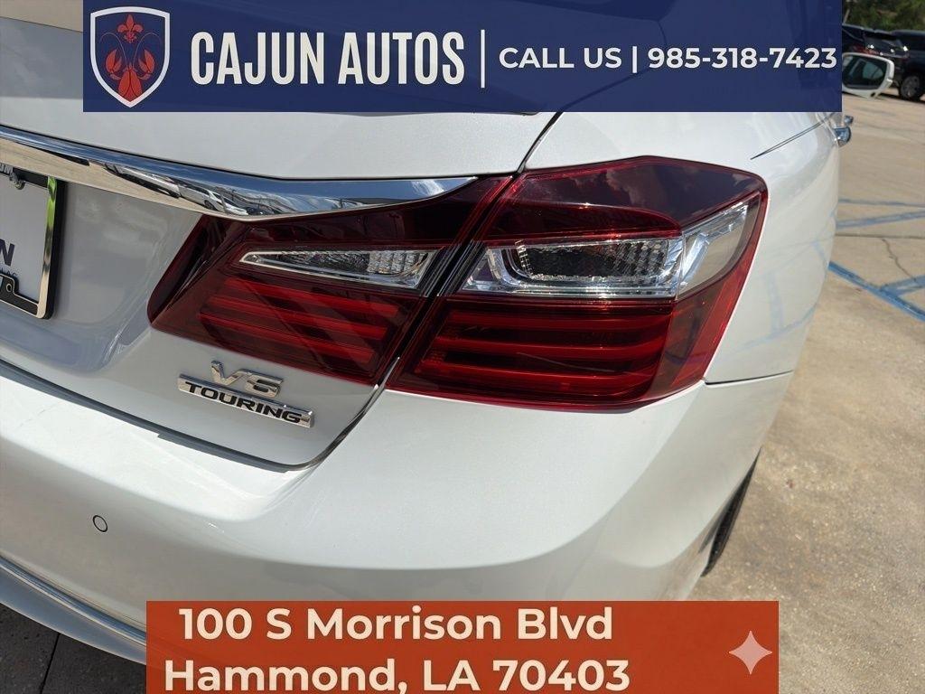 Honda Accord Touring V6 Sedan 6-Spd AT 2017