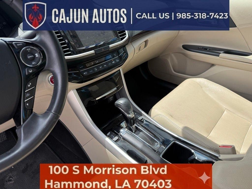 Honda Accord Touring V6 Sedan 6-Spd AT 2017