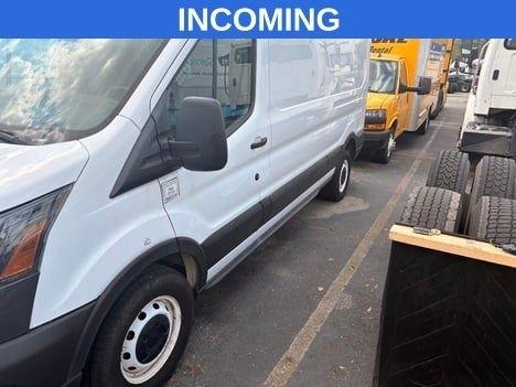 Ford Transit 250 Van Low Roof w/Sliding Pass. 130-in. WB 2021